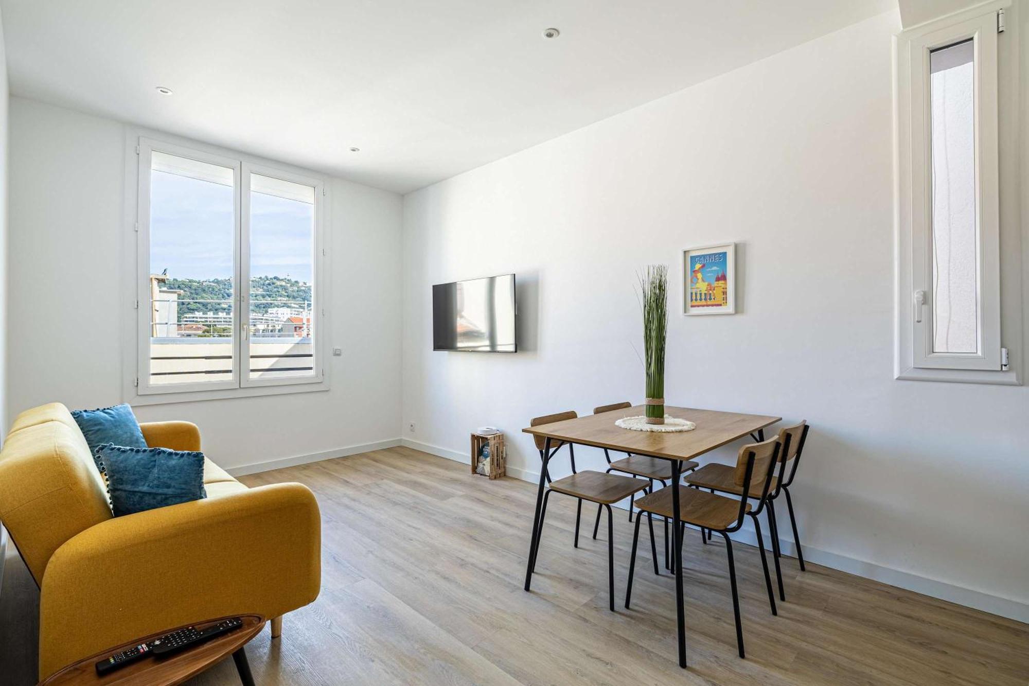 Appartement Le Merle Au Calme En Centre-ville, Position Strategique Proche Du Palais, Plages Et Commerces Cannes
